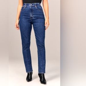 Abercrombie 8L Curve Love 90s Slim Straight Jeans